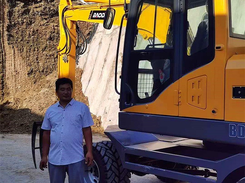 BD80W輪式挖掘機(jī)型號